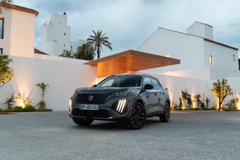 Nuova Peugeot 2008: guarda tutte le foto 14