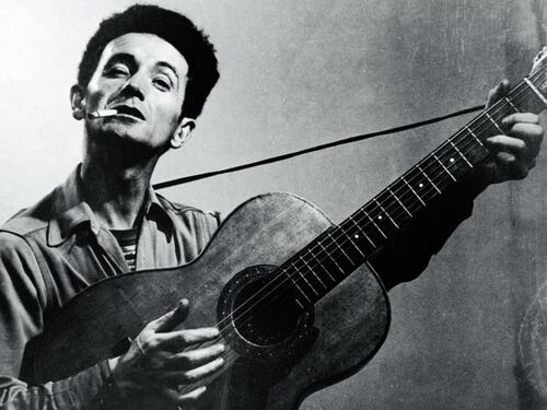 Questa terra è ancora la terra di Woody Guthrie