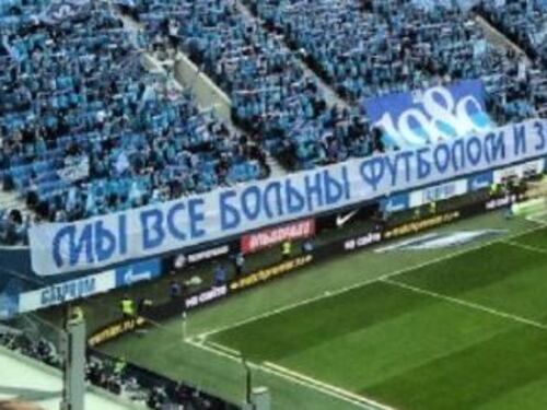 Coronavirus, cori e striscioni choc dei tifosi dello Zenit: "Moriremo tutti"