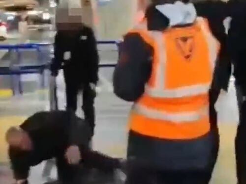 Rissa choc all'aeroporto: tassista rifiuta la corsa e aggredisce vigilante