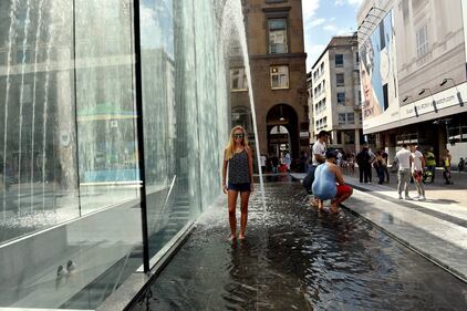 Apple, a Milano primo flagship store 11