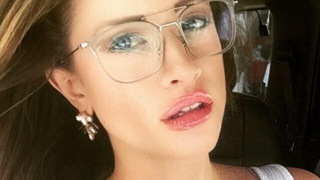 La showgirl del sexy-gate alla base Usa di Vicenza: "Il generale mi umiliò e mi venne voglia di fargliela pagare..."