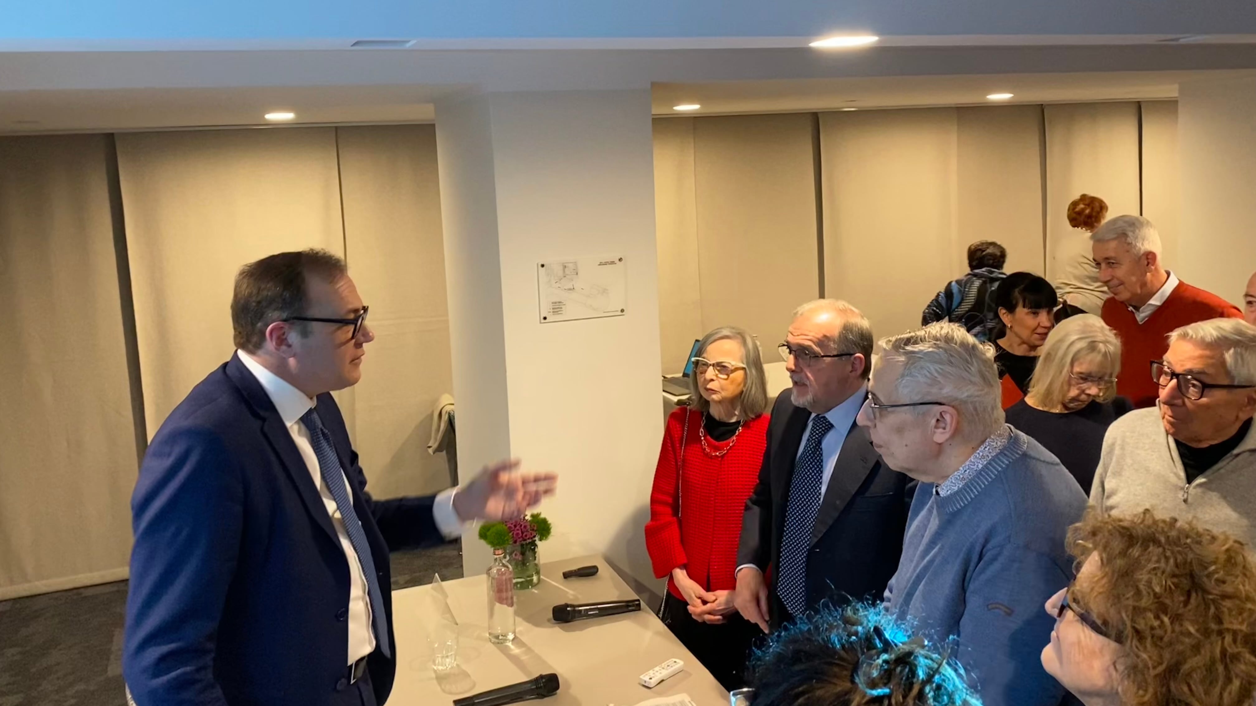 Tommaso Cerno incontra i lettori: confronto aperto su politica, giustizia, centrodestra e futuro