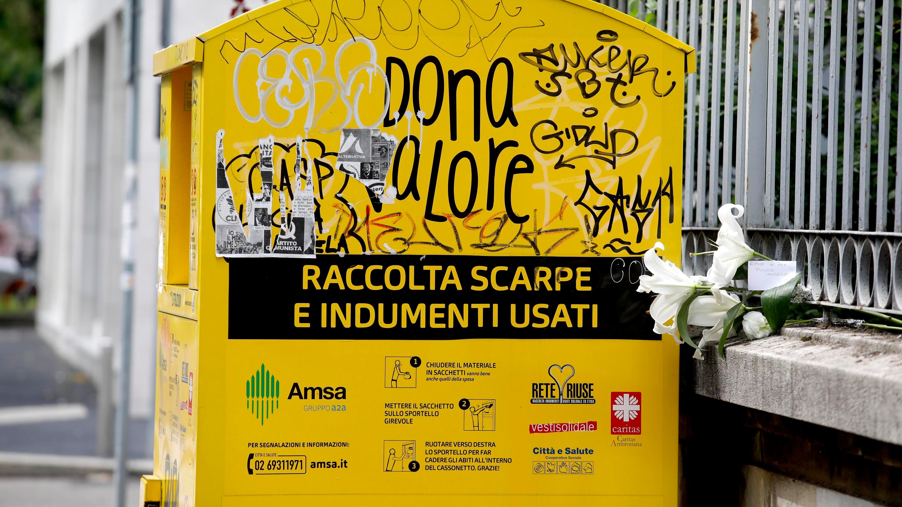La neonata trovata morta nel cassonetto Caritas: "Sembrava una bambola"