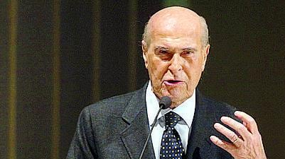 Veronesi: "La sigaretta elettronica potrebbe salvare 30mila vite all'anno"