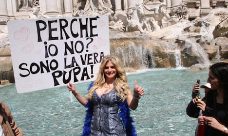 Francesca Cipriani, reggiseno mozzafiato su Instagram 24