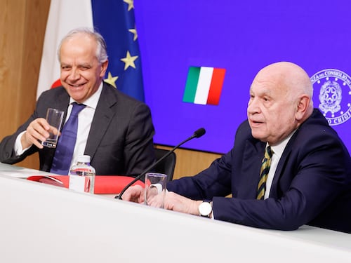 Ecco il decreto anti violenze: fermo di 12 ore, 3 anni per le lame