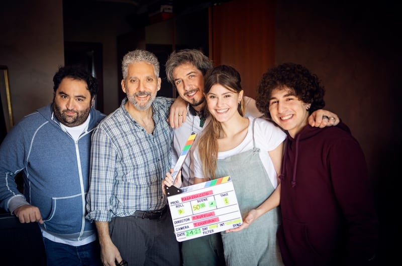 Paolo Ruffini e il cast di Ragazzaccio