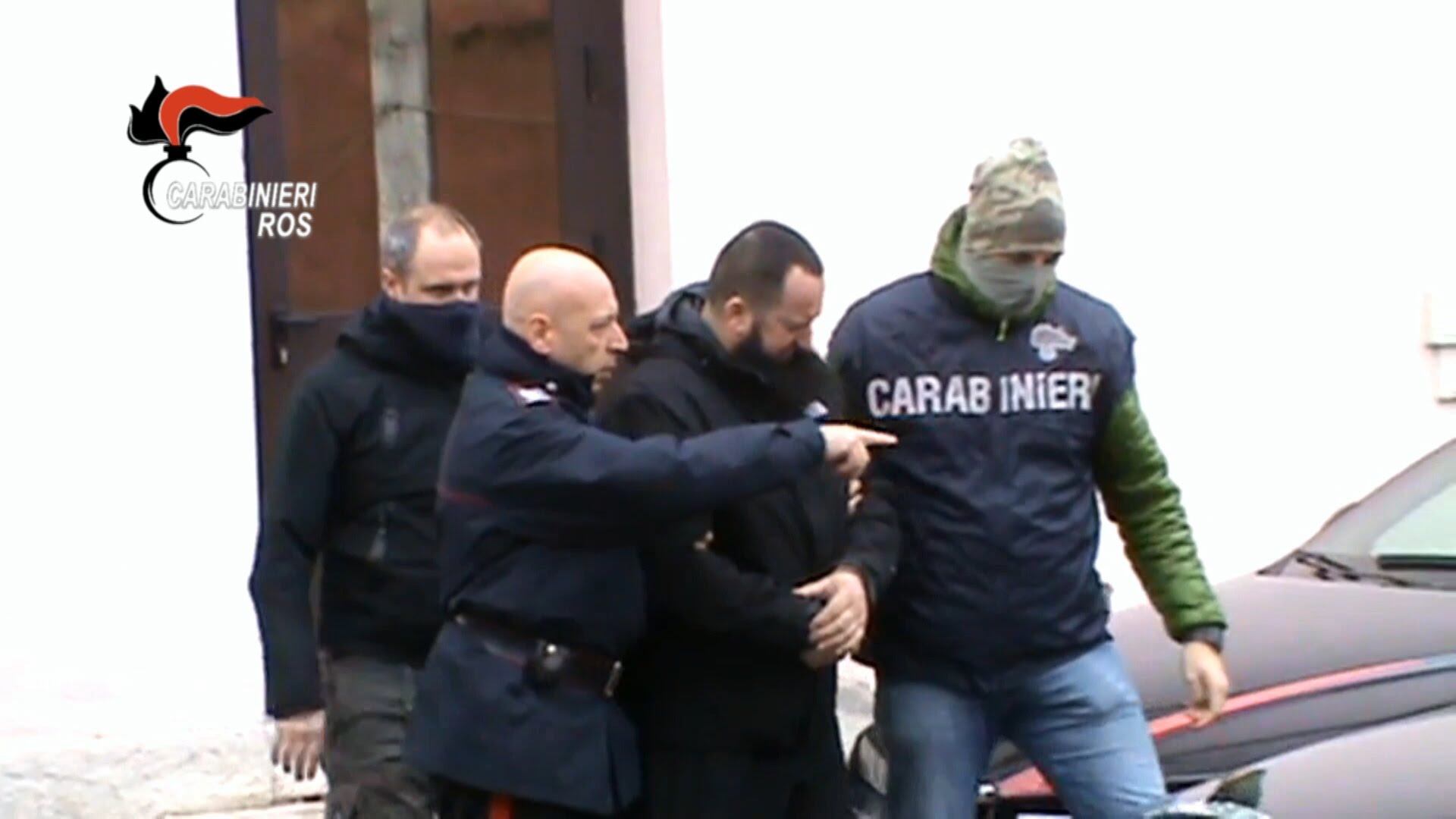 La madre dello jihadista aiutata dal suo Comune Le pagherà l'affitto