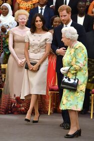 Meghan Markle elegante tra i futuri leader 10
