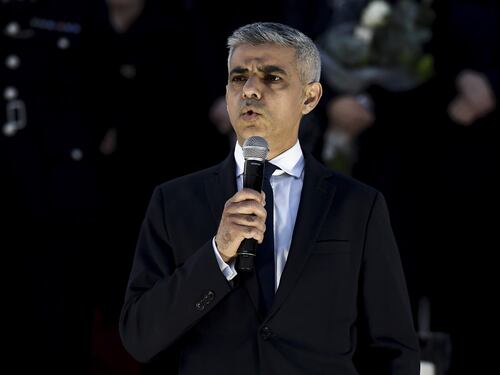 Khan ancora all'attacco: "No alla visita di Trump"