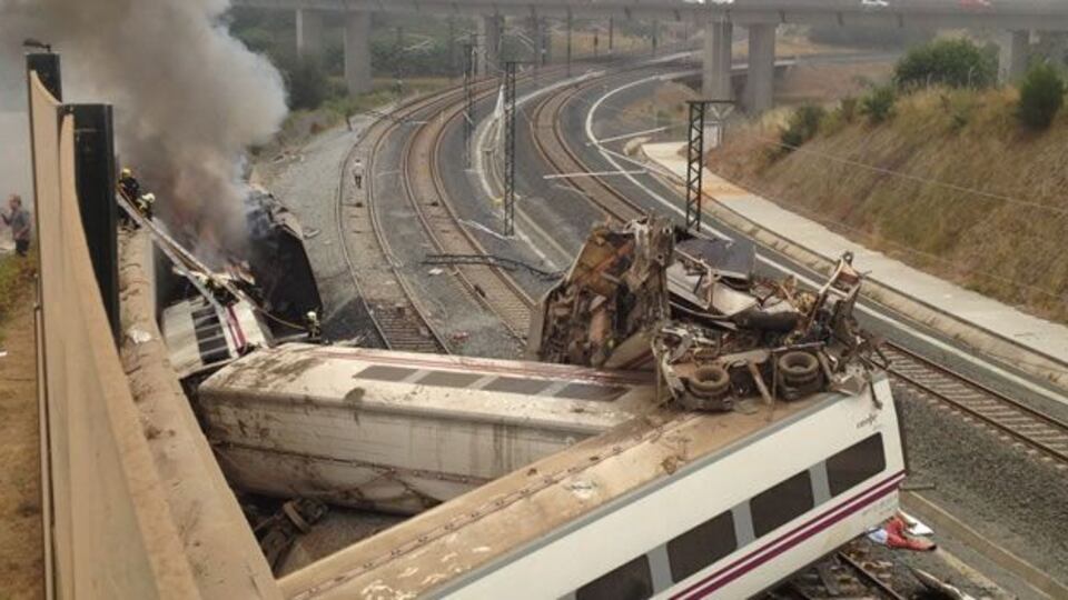 Spagna, deraglia treno: morti e feriti
