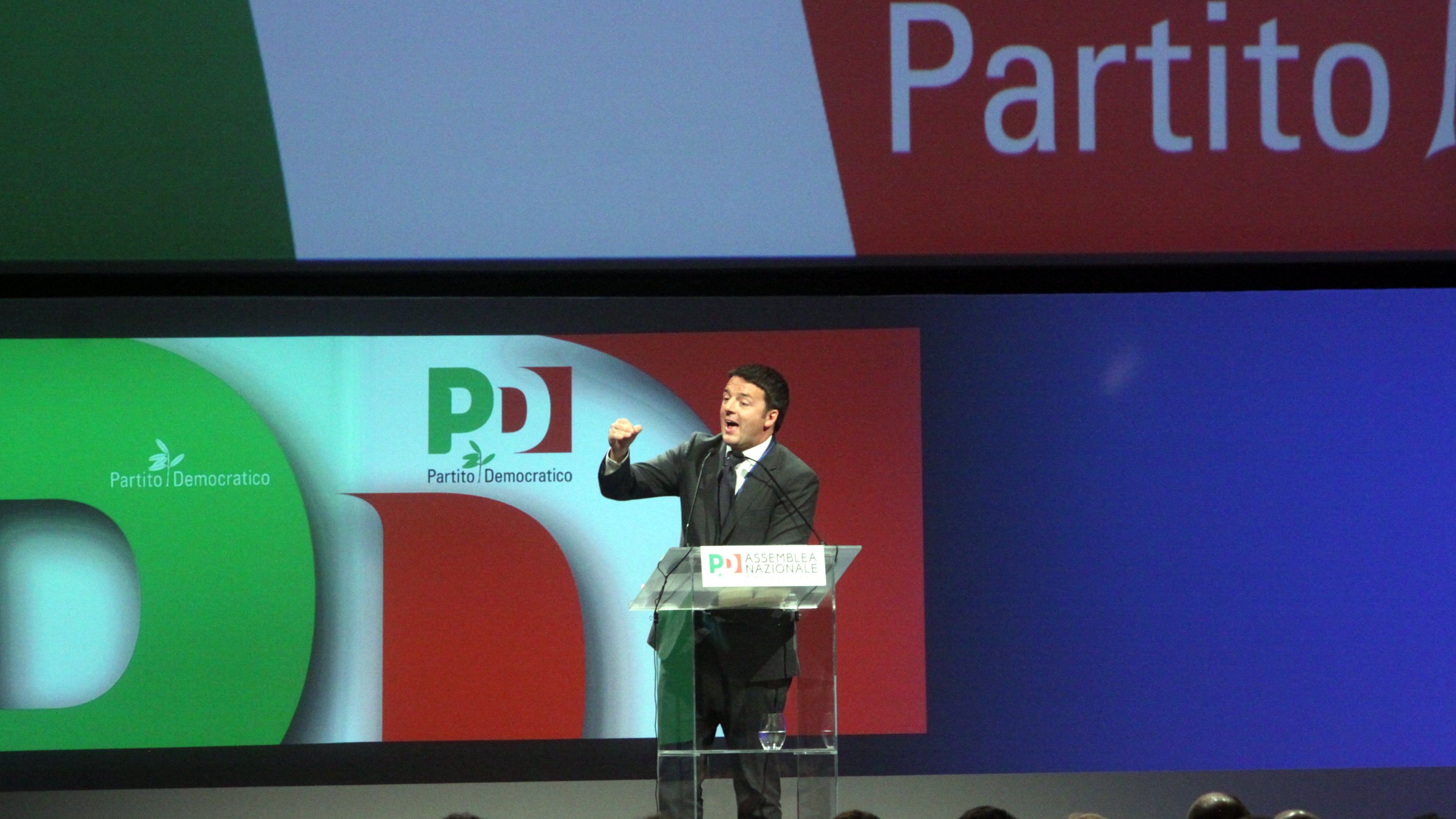 Gli affari del cognato imbarazzano Renzi