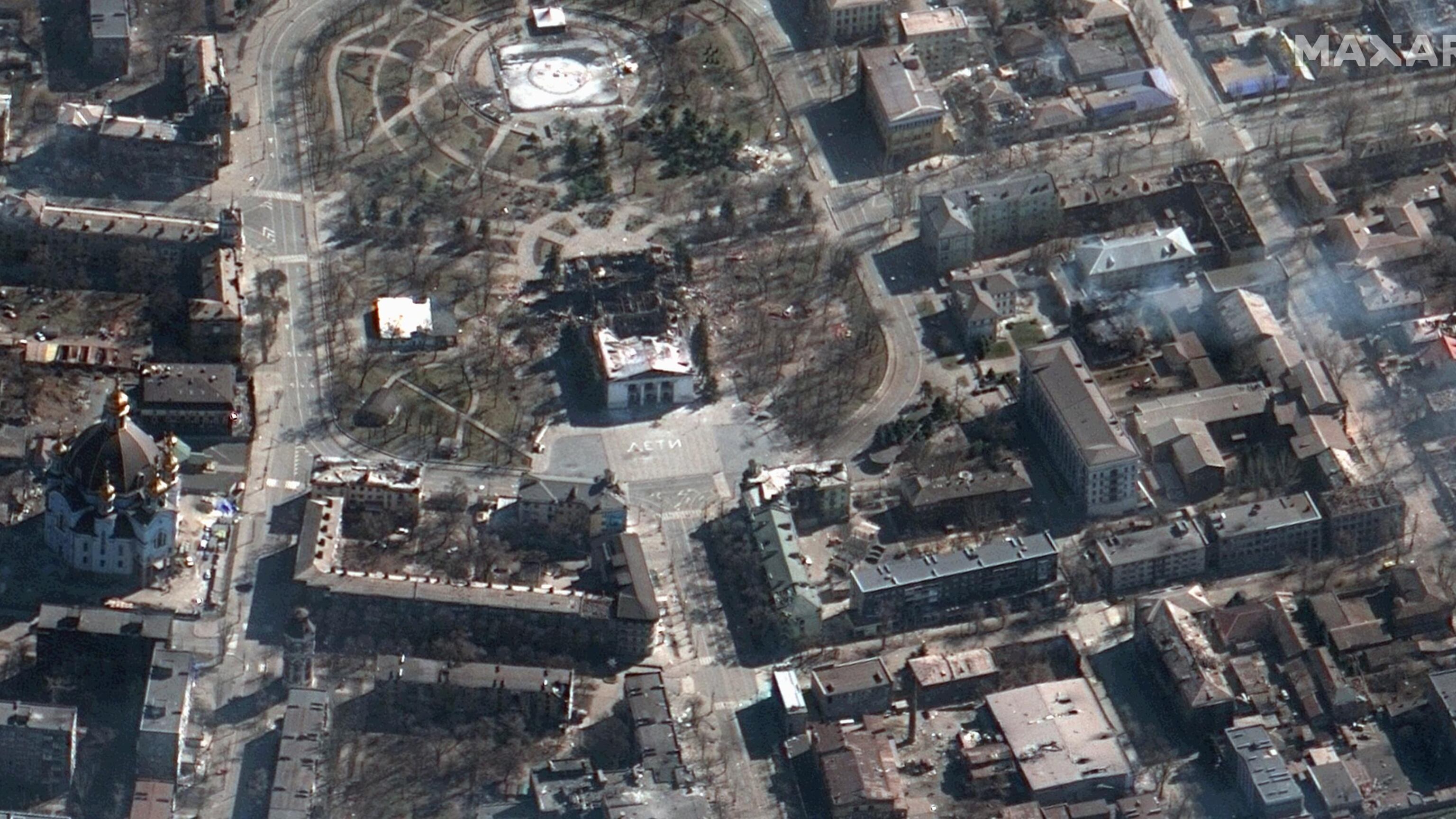 A Mariupol bombe sui rifugi dei civili. E chi sopravvive viene deportato