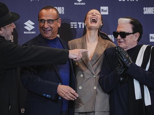 Sanremo 2025: la scaletta della seconda serata, gli ospiti e i co-conduttori