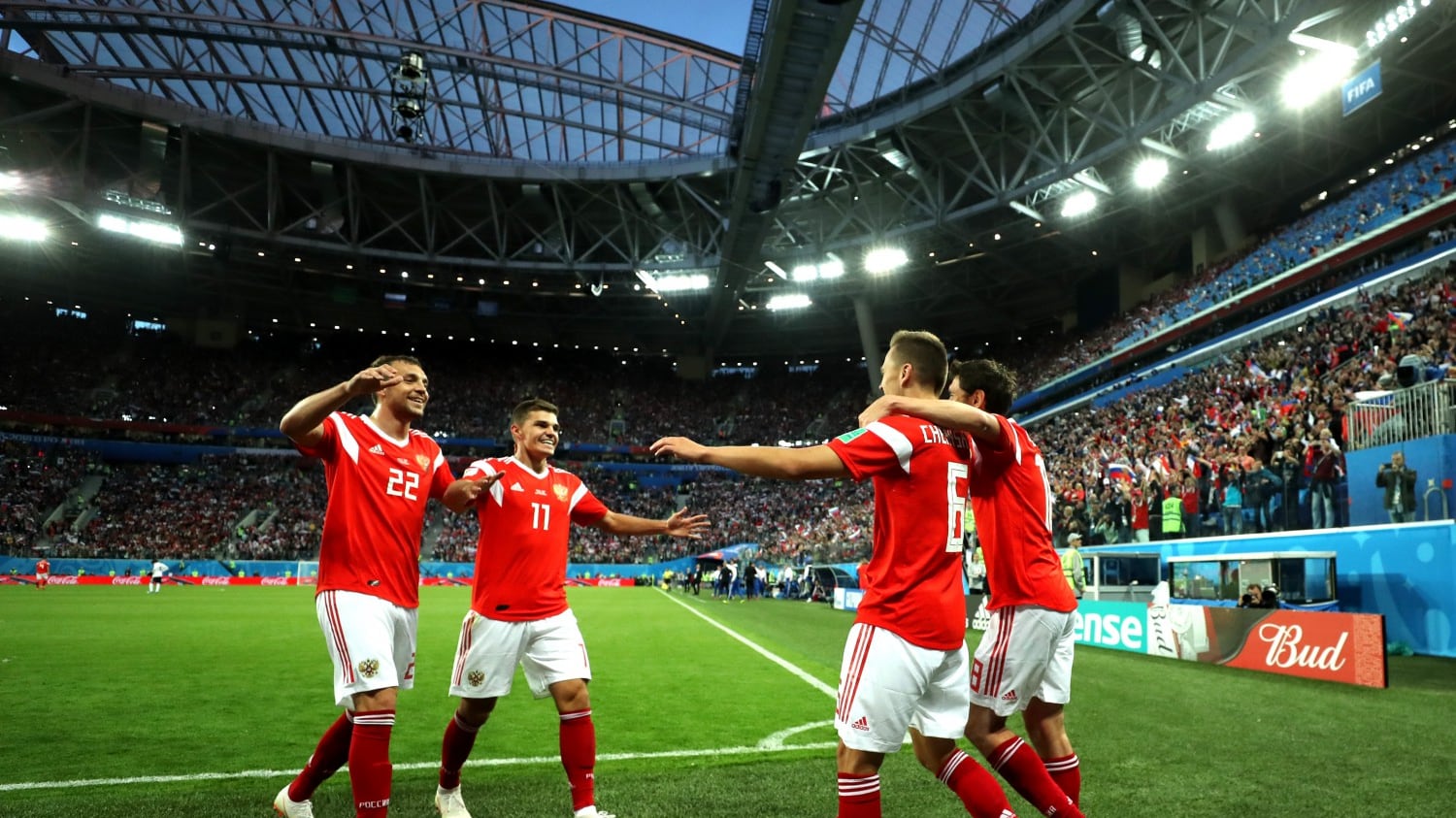 Mondiali 2018, la Russia batte 3-1 l'Egitto e vola agli ottavi. Ok Giappone e Senegal