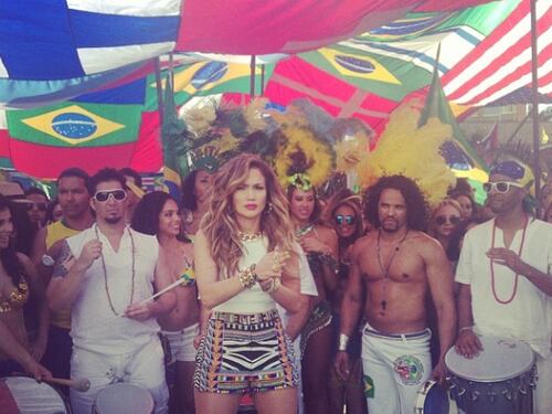 Jennifer Lopez nel backstage del video per Brasile 2014