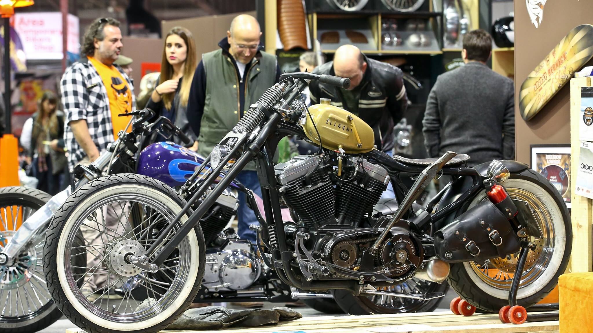 Eicma, rombano le moto E dai Navigli a Lambrate i biker invadono la città