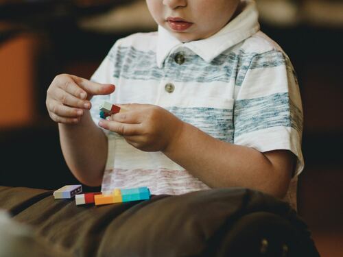 Un 2 aprile tutto blu: è la Giornata della consapevolezza sull’autismo