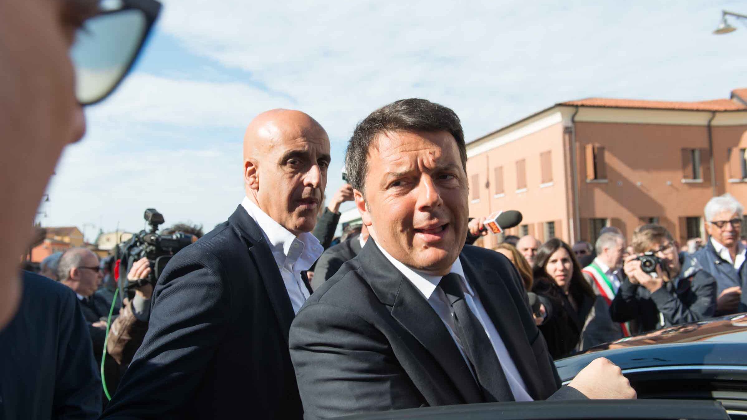 Italicum, Renzi scrive agli iscritti del partito: "C'è in ballo il futuro del partito"