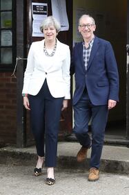 Theresa May al voto 8