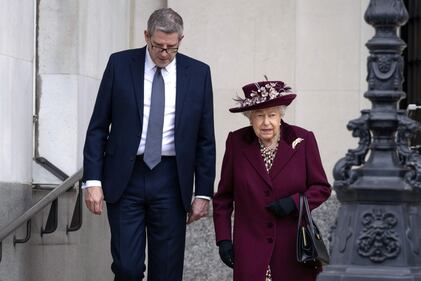 La Regina in visita ai servizi segreti: foto 10