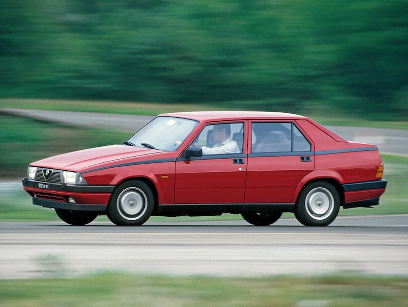 Alfa 75: guarda la gallery 3