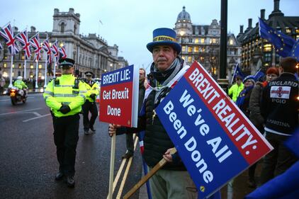 La Brexit sta diventando ufficialmente realtà 9