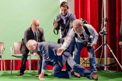 Cpitombolo del segretario Epifani sul palco di Avellino 13