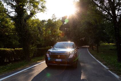 Nuova Peugeot 3008, guarda tutte le foto 17