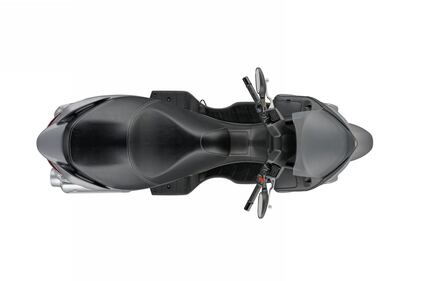 Suzuki Burgman 125-200 ABS 7