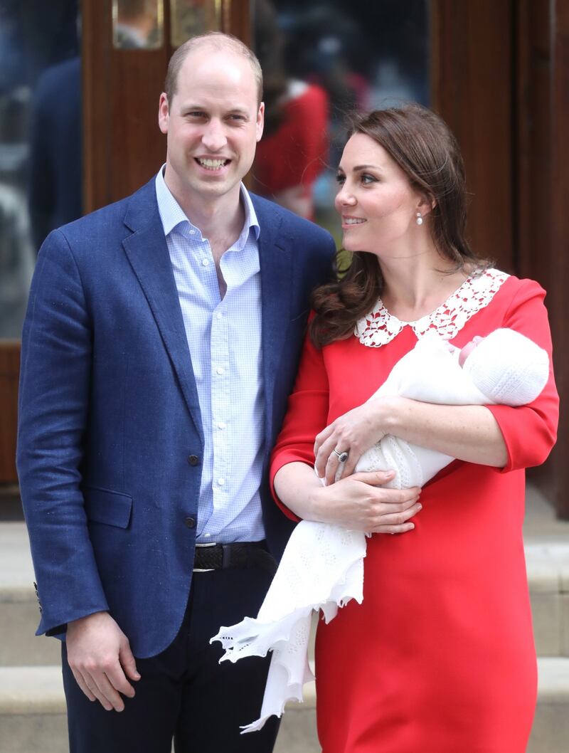 Kate Middleton raggiante dopo il parto 13