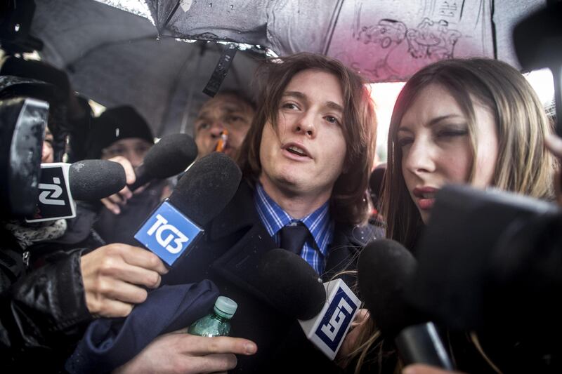 L'arrivo di Sollecito e dei suoi legali in Cassazione 4
