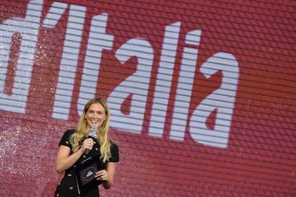 Ecco chi è Bar Refaeli: la bella madrina israeliana del Giro d'Italia 6