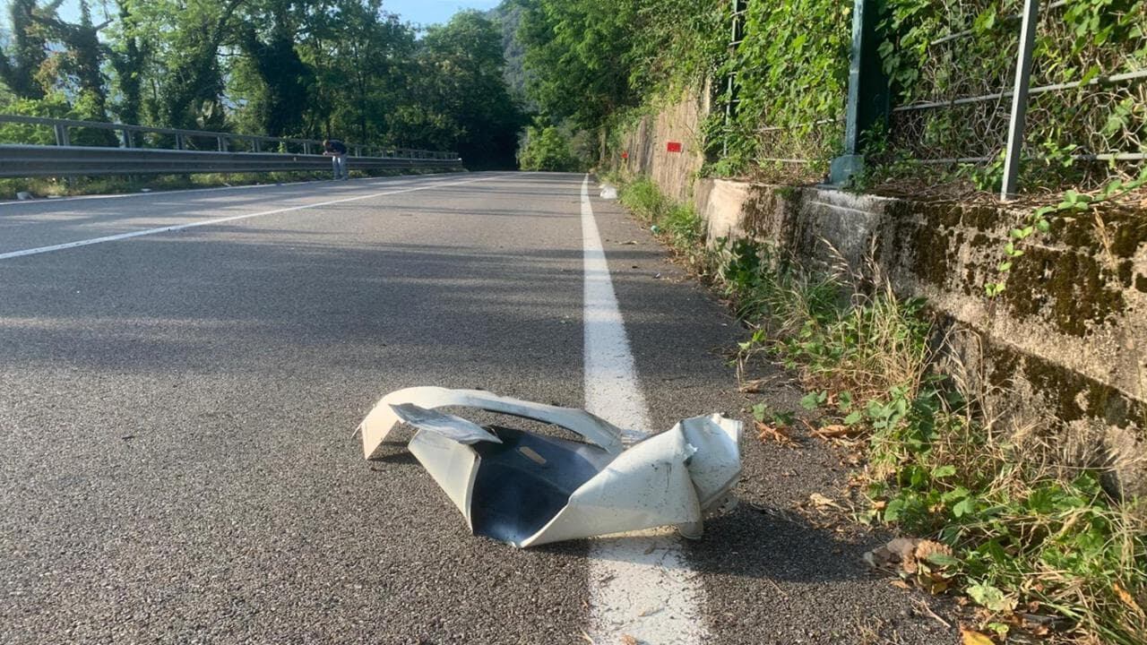 Ragazzi falciati sulla statale: una vittima e quattro feriti