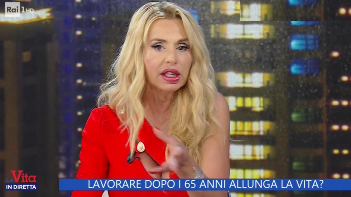 "I sardi sono una razza da..." La gaffe in diretta tv di Valeria Marini