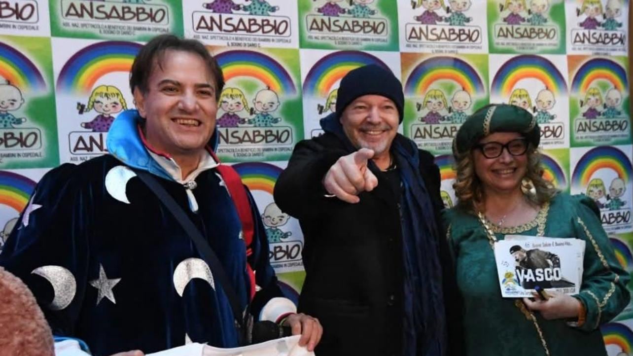 Dottor Sorpresa e le star in corsia: la terapia "delle emozioni" che fa bene ai bambini