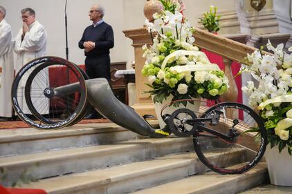 Il funerale di Alex Zanardi: le foto 6