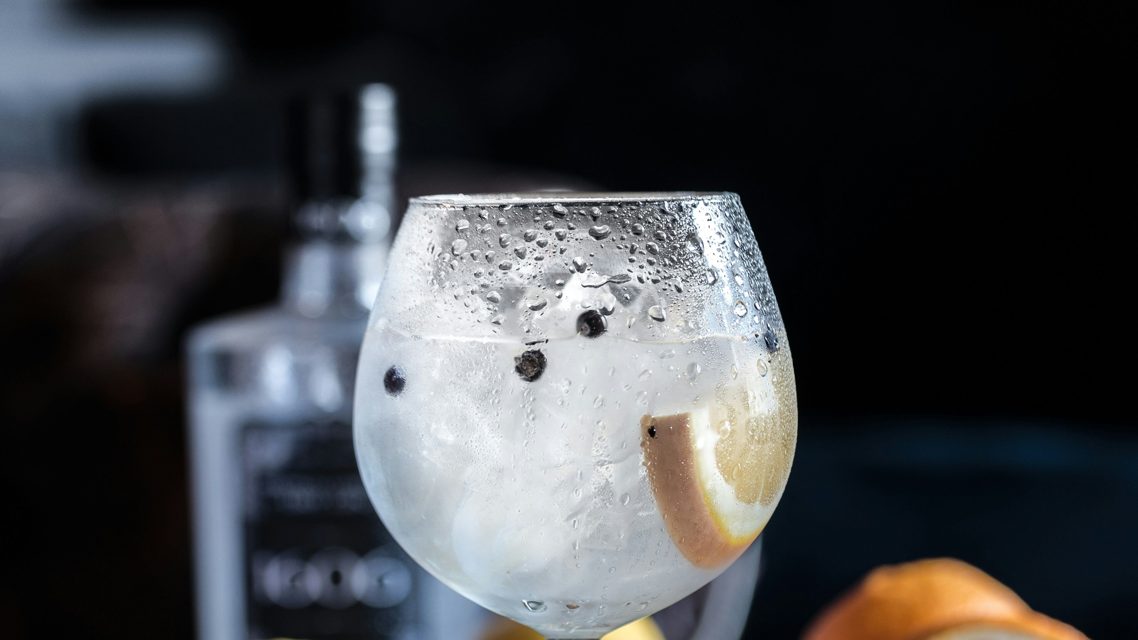 Mastro distillatore per un giorno (creando il tuo gin)