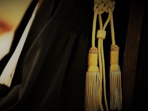 Magistrato chiede il trasferimento usando la 104: ma la madre era già morta