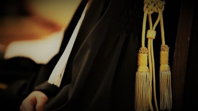 Magistrato chiede il trasferimento usando la 104: ma la madre era già morta