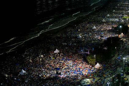Copacabana, 3milioni per Papa Francesco 16