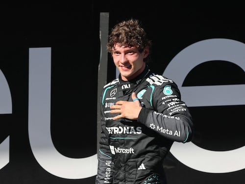 F1, Antonelli trionfa anche in Spagna. Leclerc quarto, Hamilton fuori