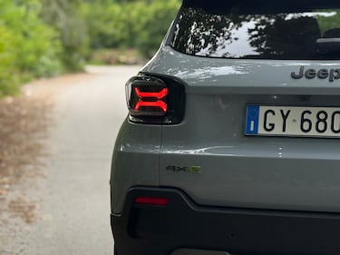 Jeep Avenger 4xe: la gallery del nuovo B-SUV ibrido e integrale 6