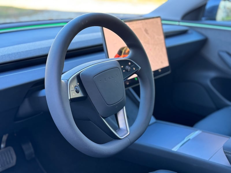 Tesla Model 3 Highland 2024: guarda la gallery 15