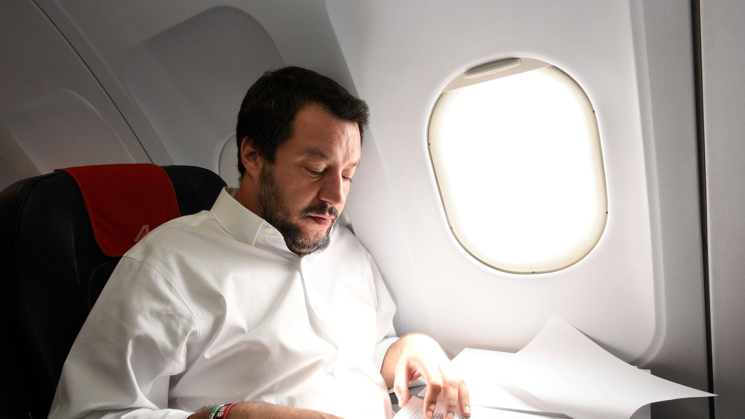 La procura a gamba tesa: indaga Salvini sui voli di Stato