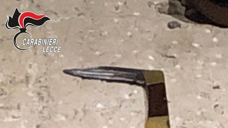 Lecce, rissa in un bar: giovane accoltellato all'addome