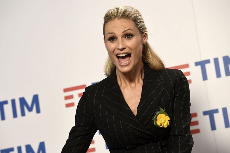 Michelle Hunziker sexy a Sanremo 17