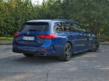 Mercedes Classe C 300 de: la gallery dell'ibrido diesel da 20 km/l 13