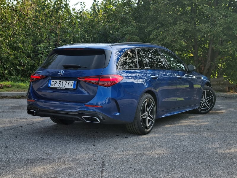 Mercedes Classe C 300 de: la gallery dell'ibrido diesel da 20 km/l 13